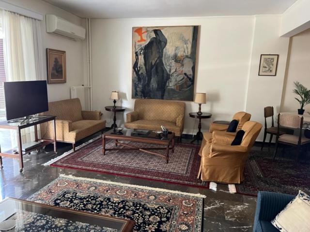 Spacious And Sunny Appartment In Cholargos Атина Екстериор снимка