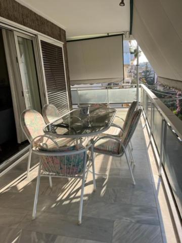 Spacious And Sunny Appartment In Cholargos Атина Екстериор снимка