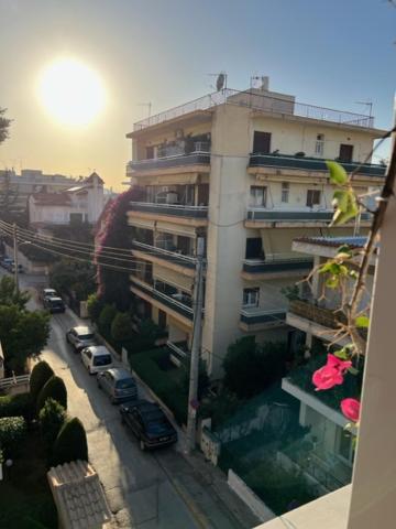 Spacious And Sunny Appartment In Cholargos Атина Екстериор снимка