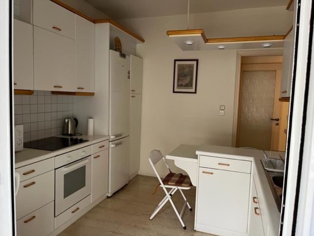 Spacious And Sunny Appartment In Cholargos Атина Екстериор снимка