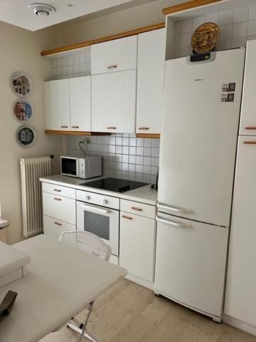 Spacious And Sunny Appartment In Cholargos Атина Екстериор снимка